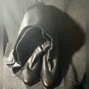 Knee-high black leather high heel boots (Italy)